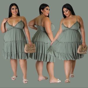 ✨NEW✨ Womens Plus Flowy Dress